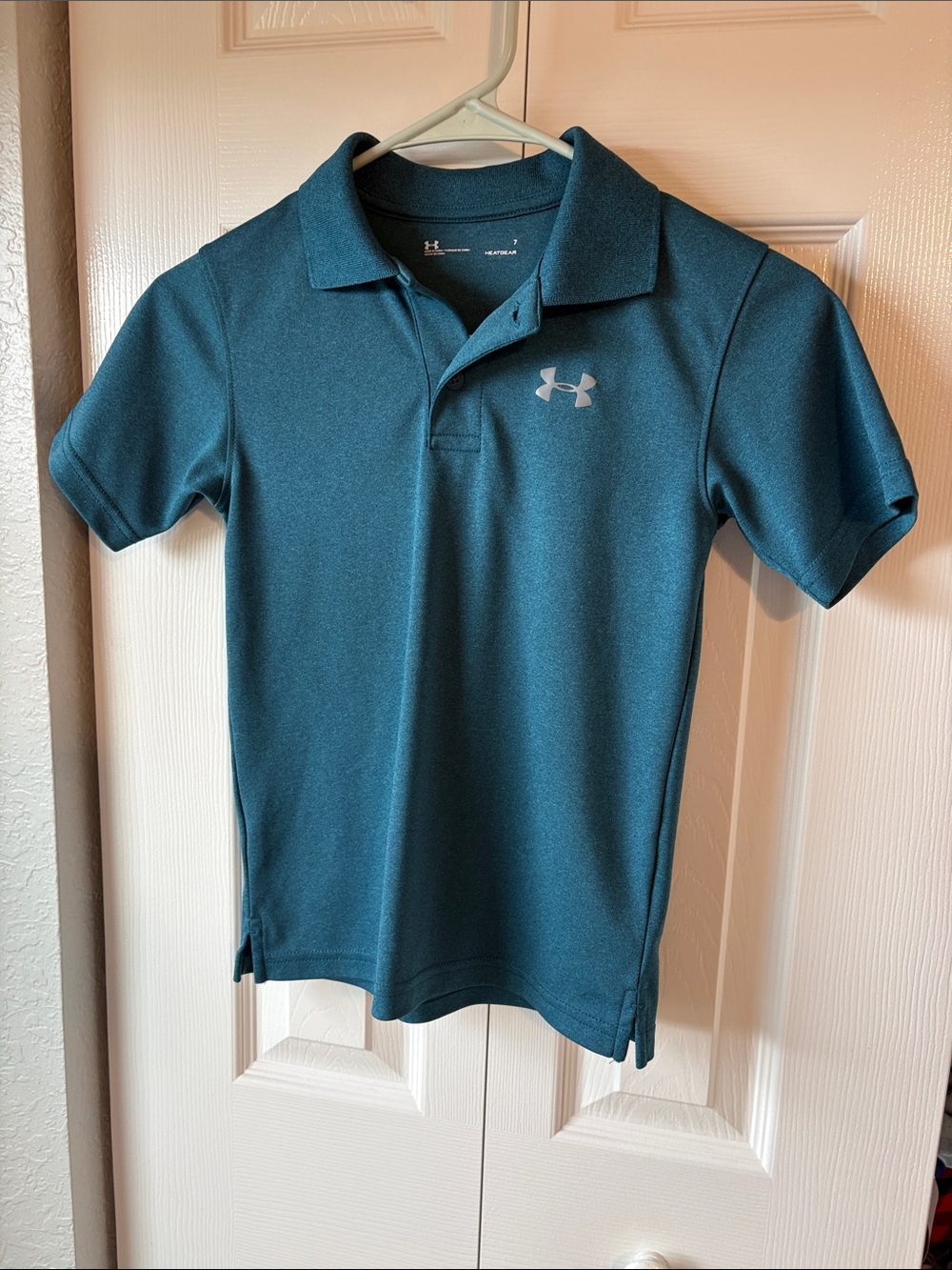 Under Armour Boys Teal Performance Polo - Picture 3 of 3
